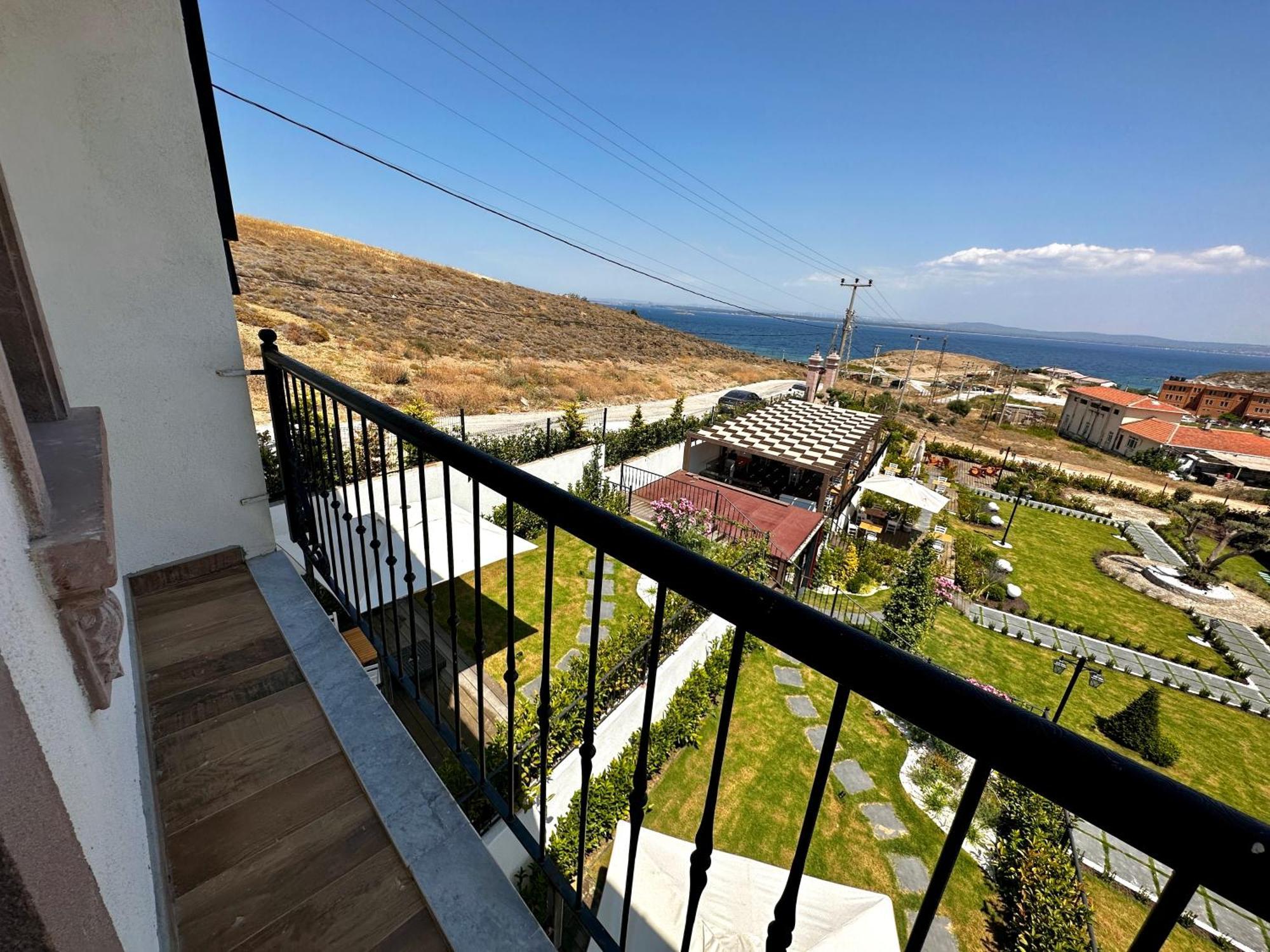 Oikos Bozcaada Aparthotel Exteriör bild