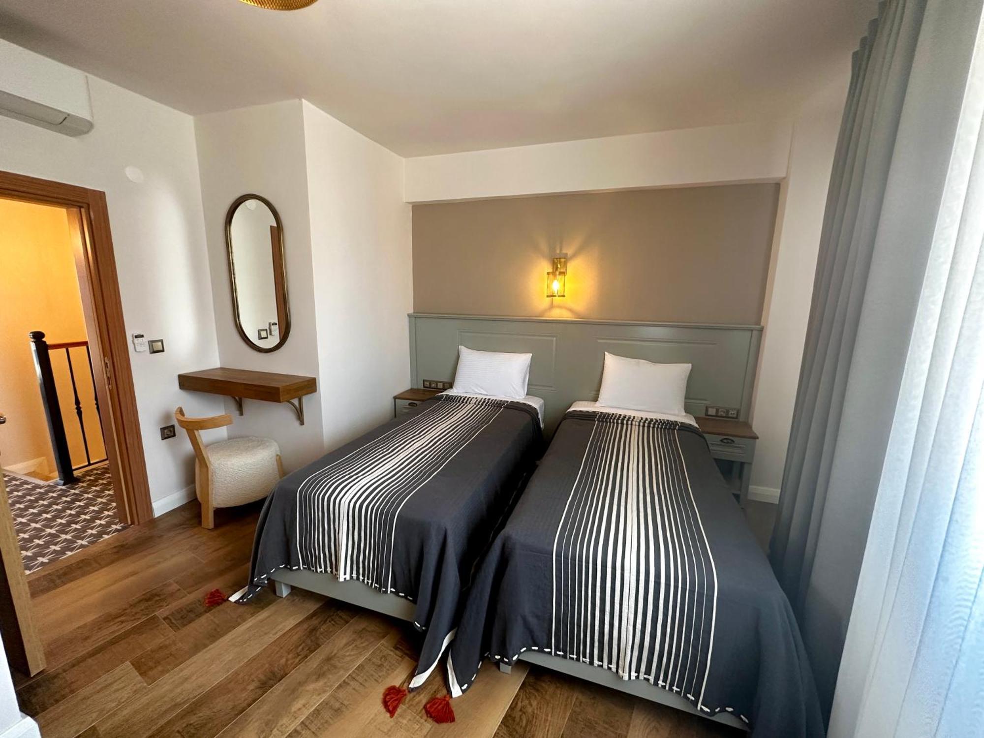 Oikos Bozcaada Aparthotel Exteriör bild